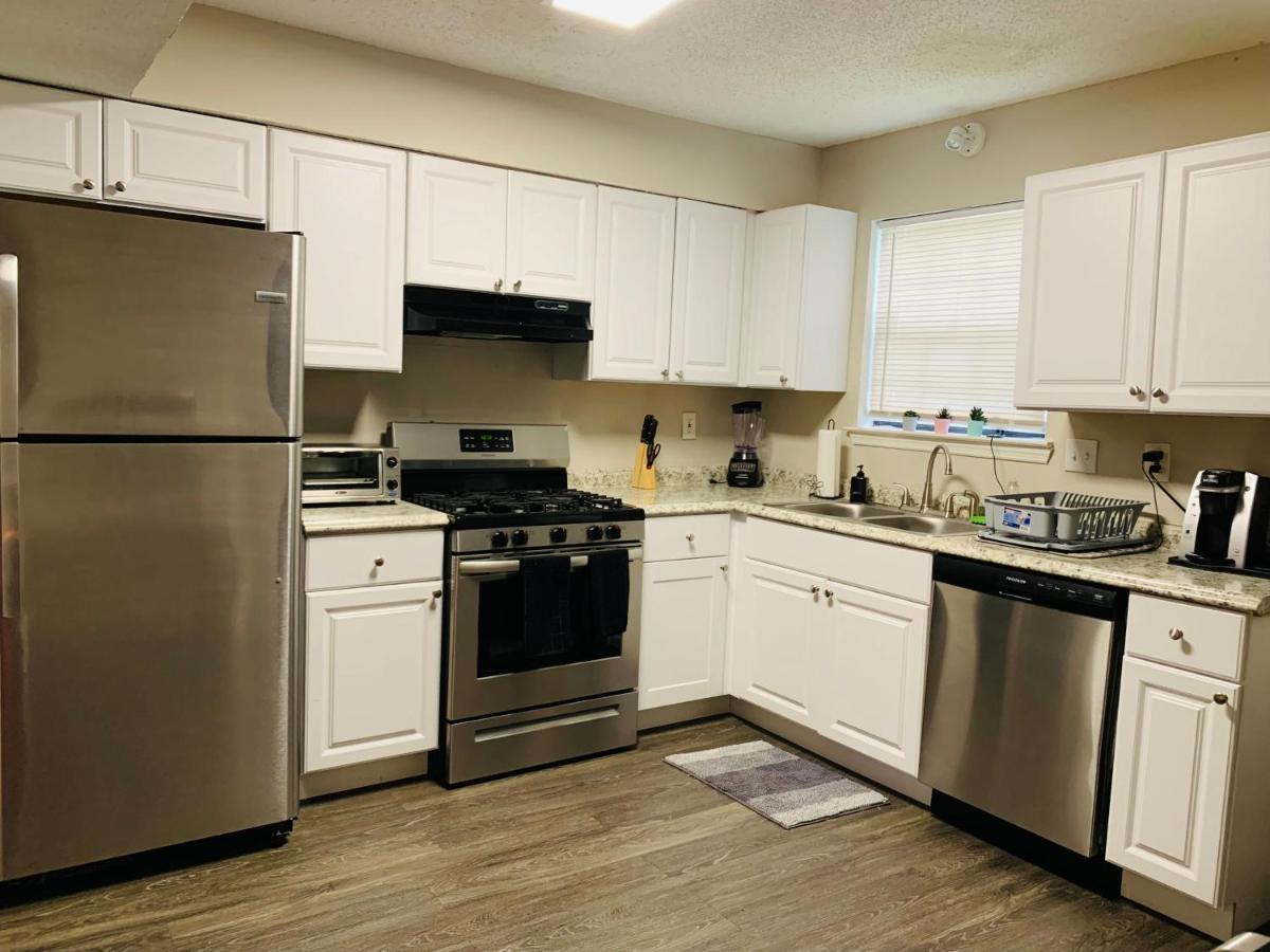 Guest house Cozy - Away From With Free Parking