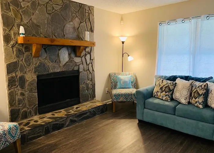 Cozy - 2 Bedrooms Residential Home
