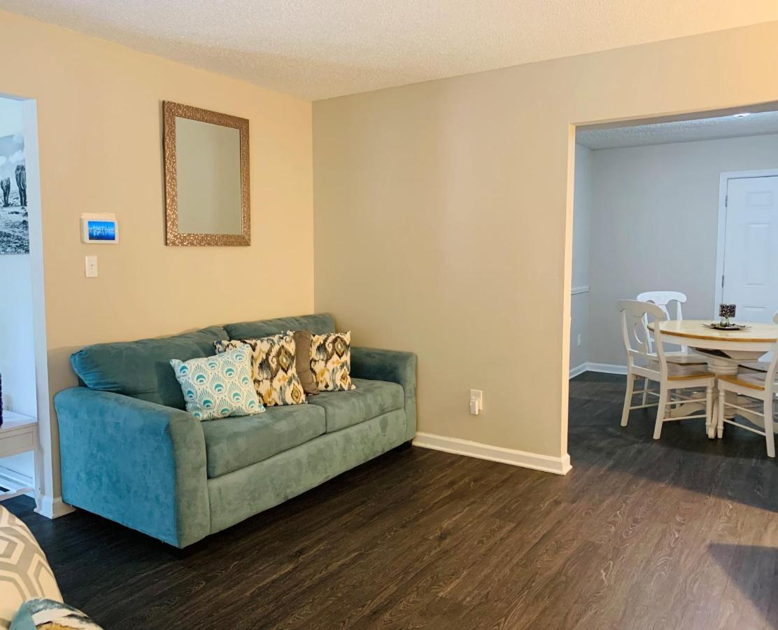 Cozy - Away From With Free Parking *