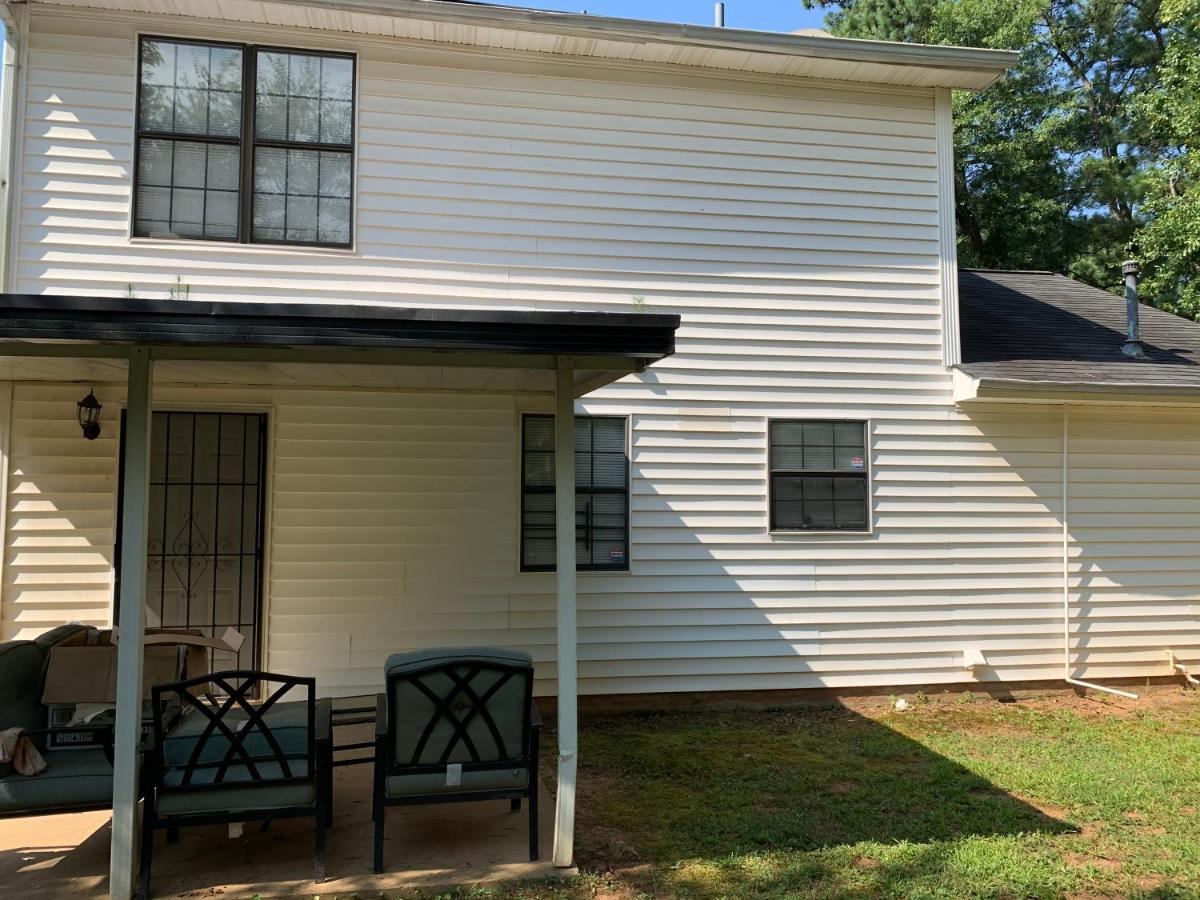 Cozy - Away From With Free Parking Atlanta